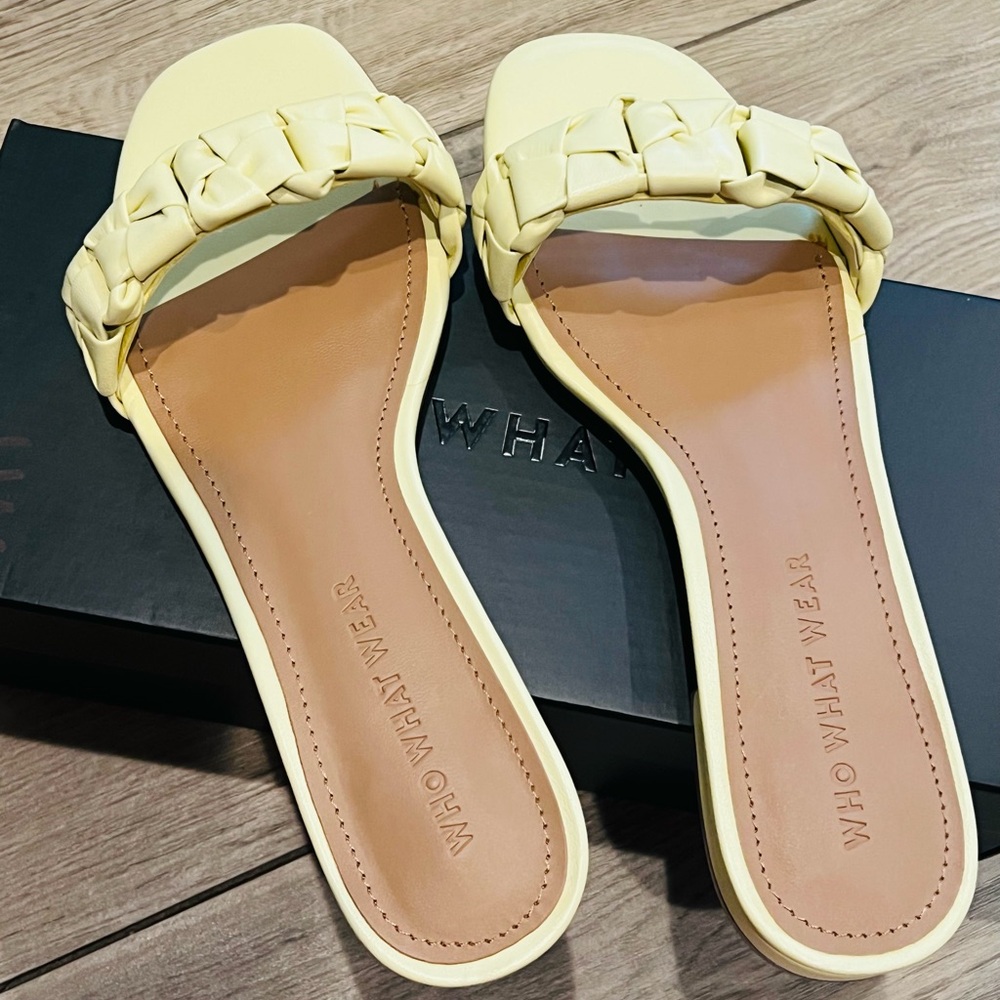 NWB WHO WHAT WEAR Canary Yellow Sandal/Slides